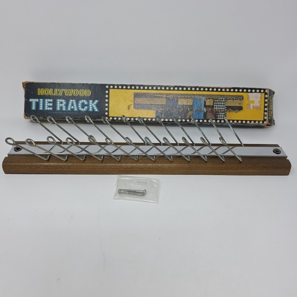 Hollywood MCM VTG 13.5'' Tie Rack 24 Hook Automatic Dillingham Prod.